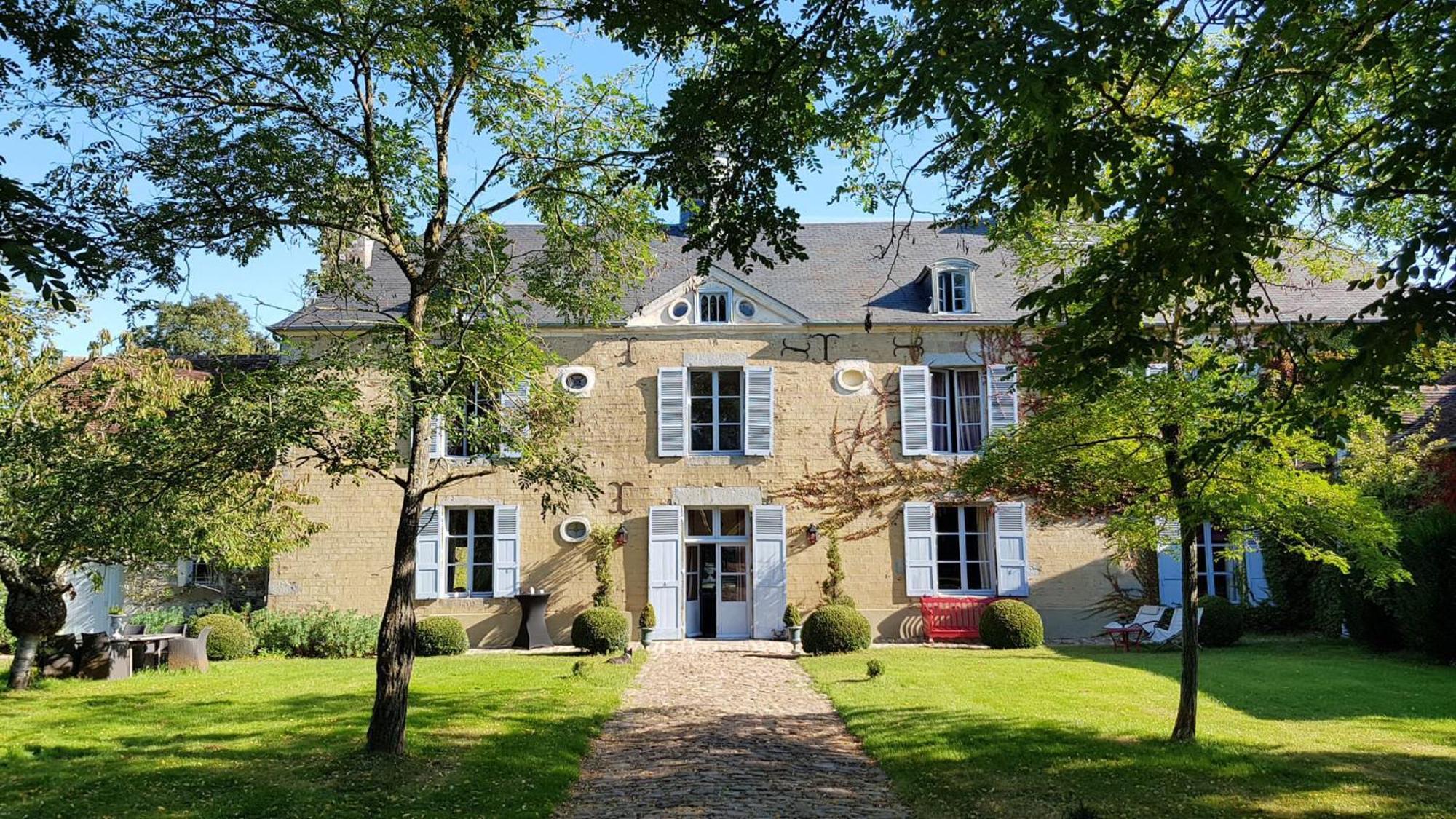 Le Domaine De Cordey Bed & Breakfast Boucé Exterior photo