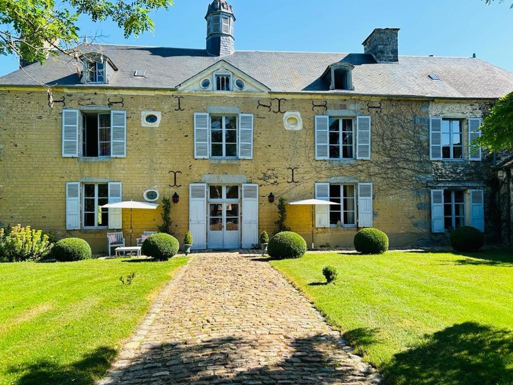 Le Domaine De Cordey Bed & Breakfast Boucé Exterior photo