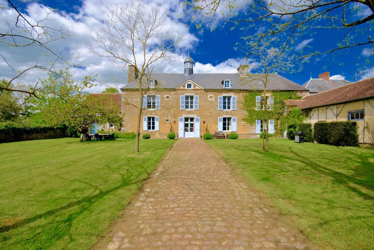 Le Domaine De Cordey Bed & Breakfast Boucé Exterior photo