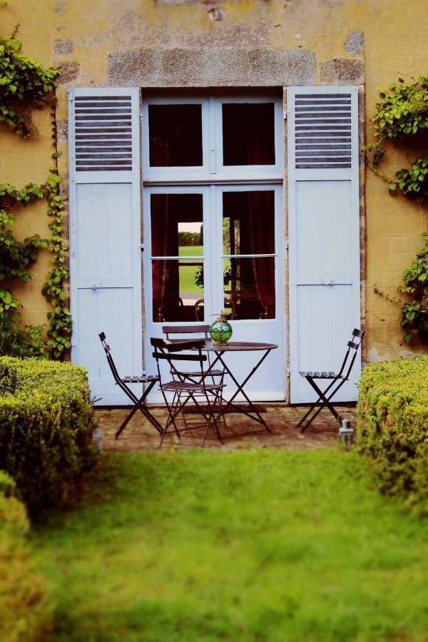 Le Domaine De Cordey Bed & Breakfast Boucé Exterior photo